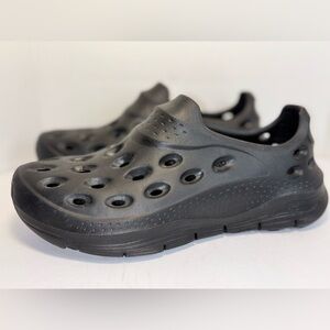 Skechers Foamies Arch Fit Go Foam 1 Clogs Black Men’s 11.5 Women’s 13.5